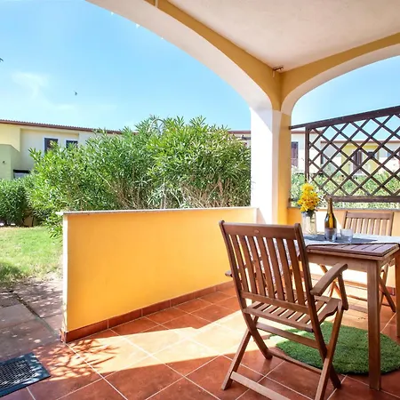 Feriehus A Schiera Baia Mimose